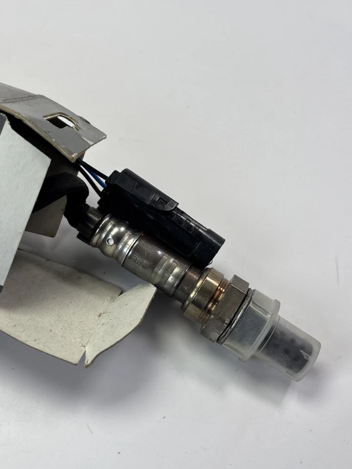 Sensor de oxígeno Bosch - 12909 / 0258002909 - para Ford, Renault, Mercury y Lincoln Foto 2 de 3