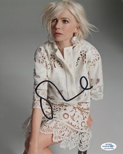 Michelle Williams Sexy Autographed Signed 8x10 Photo ACOA