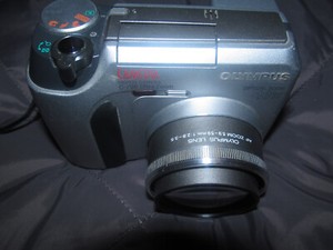 Digital Camera Olympus CAMEDIA C-700 Ultra Zoom 2.1MP Digital Camera