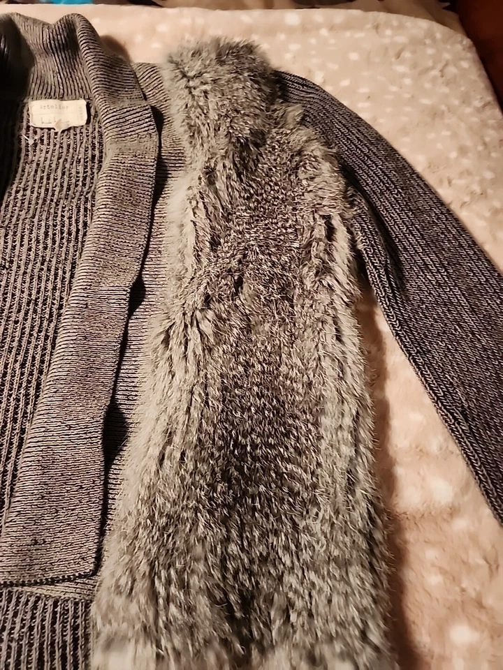 Cárdigan tejido Artelier Nicole Miller piel de conejo genuina S/M petite Foto 3 de 4