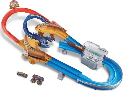 Monster Trucks Scorpion Sting Raceway Track Set with Exclusive