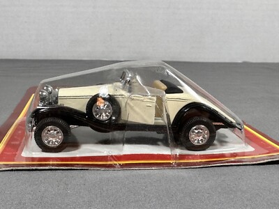 OLD TIMER Replica Roadster in Cream and Black Vintage Model Friction Toy Car