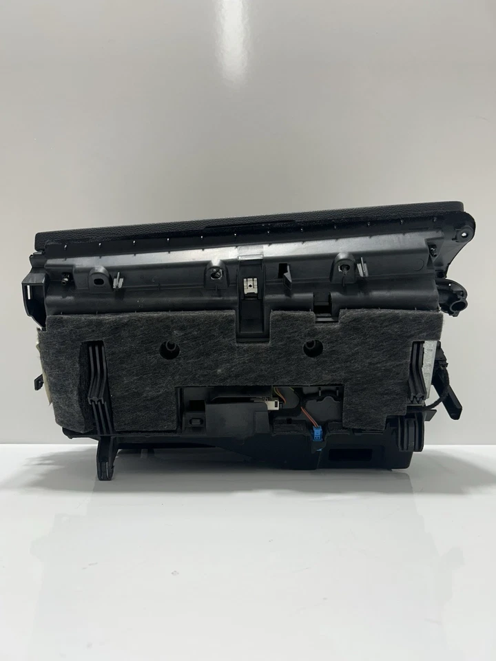 10-13 Mercedes E350 E550 W207 Cupé Salpicadero Guantera Compartimento Negro OEM Foto 4 de 4