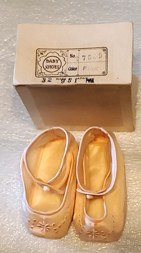 vintage baby shoes, pink fabric, original box