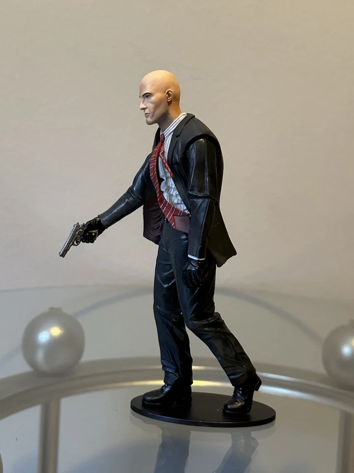Hitman Blood Money Agent 47 NECA Player Select 7" Figure 2006 - Image 4 of 4
