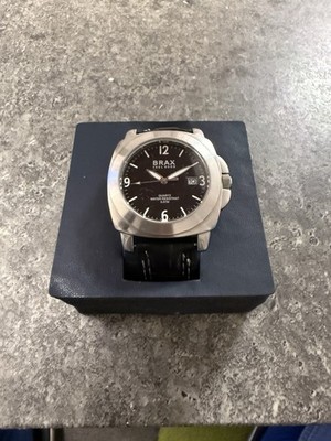 BRAX Herrenarmbanduhr | Massives Design | Sportliche Optik | Datumsanzeige
