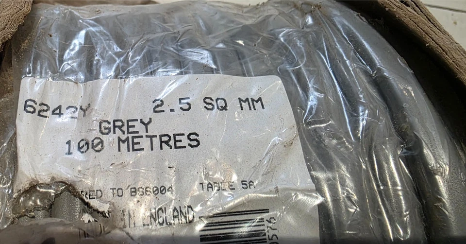 2.5mm Twin and Earth Mains Cable - (Red and Black Old Colours) 6242Y - per Metre - Image 4 of 4