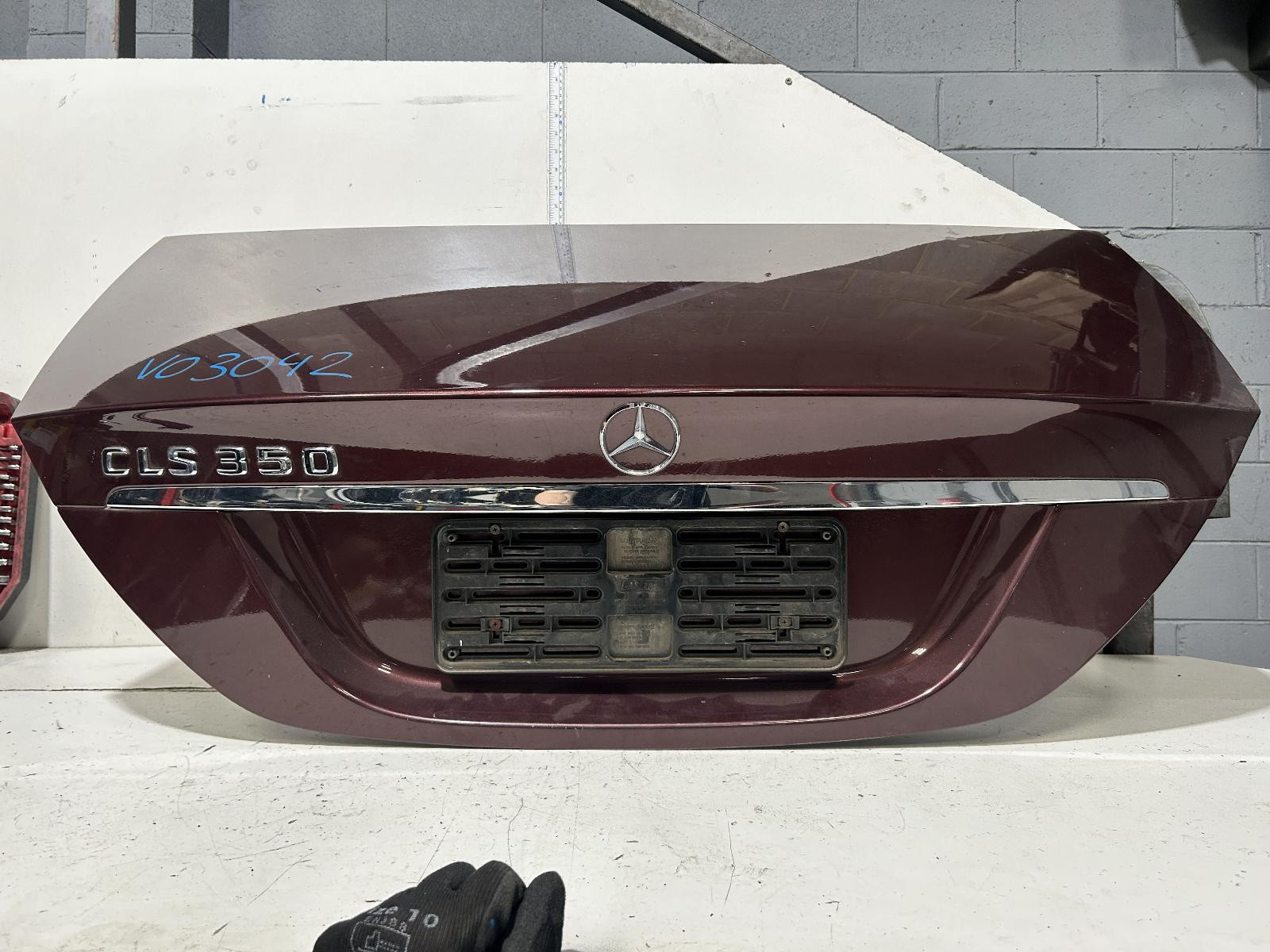 Mercedes CLS Class Bootlid C219 / CLS 350 04/2005-05/2011 - thumbnail 4