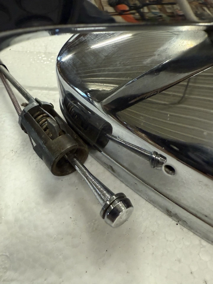 1976 Chevrolet Monte Carlo exterior manual controle remoto espelho porta motorista LH - Imagem 4 de 4