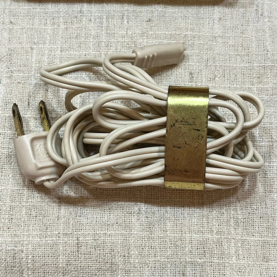 Afeitadora eléctrica Schick The Crown Jewel modelo 700 de colección con estuche Foto 4 de 4