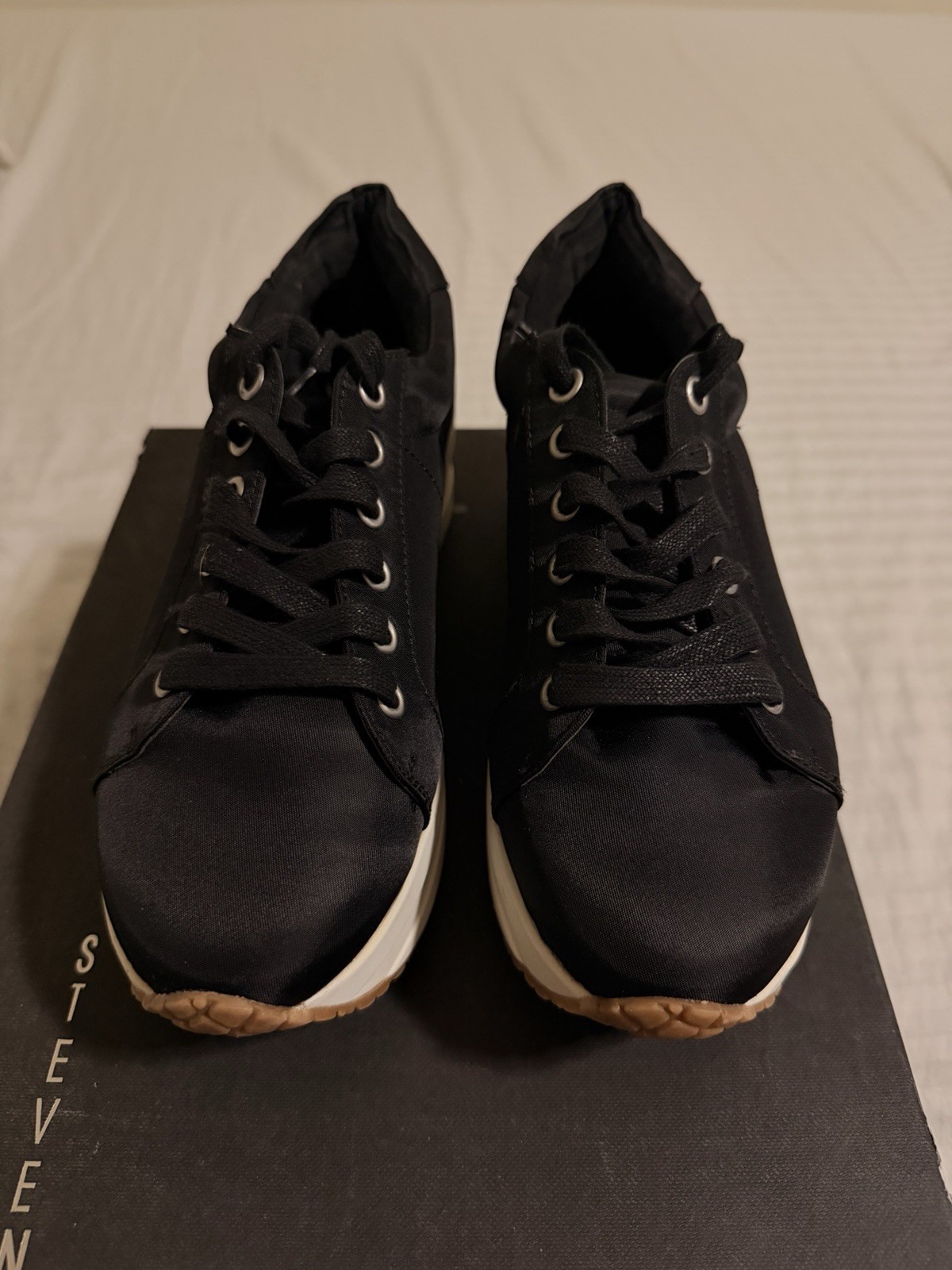 Steve Madden womens Black Lace-Up Platform Casual Sneakers