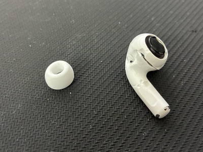 Original Apple AirPods Pro 2nd USB-C Replacement RIGHT ( A3047