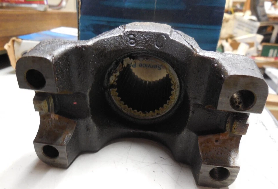 Nuevo de Lote Antiguo Ford F250 F350 1983-1986 4x4 Caja de Transferencia Brida de Salida Nuevo Proceso Foto 4 de 4