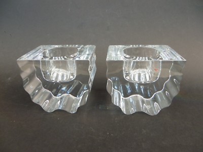 Rogaska, ein Paar Kerzenständer aus Glas, 9 cm x 7 cm 7,5 cm hoch.