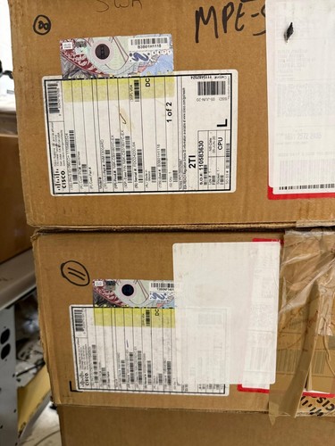 Commutateur Cisco N9K-C93180YC-EX 48 ports 2x P.S. 4x ventilateurs boîte ouverte - Photo 4/4