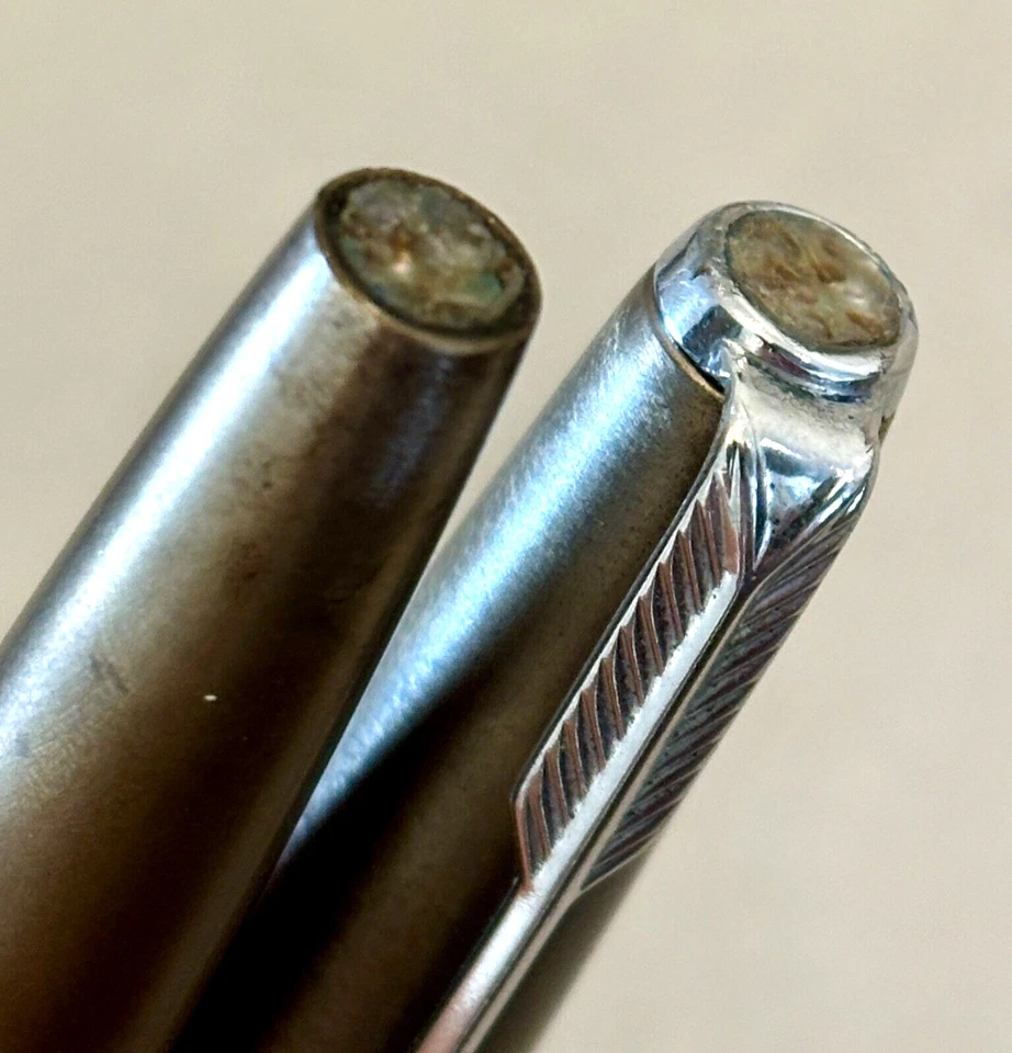 Parker 61 Flighter Argentina incrustações aerométricas de madrepérola e pátina de titânio - Imagem 4 de 4