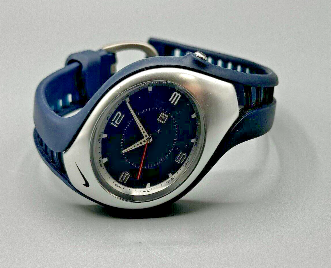 Nike TRIAX SWIFT ANALOG　00❜s 腕時計 Amazon.co.jp: Nike Triax SwiftアナログMidsizeブラック