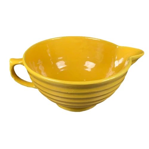 Vintage Bauer Los Angeles Ringware 2qt Batter Pitcher Spout Bowl Yellow
