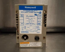 Honeywell S87D Direct Spark Ignition,  25V 60Hz. .2A : S87D1012  [USED]