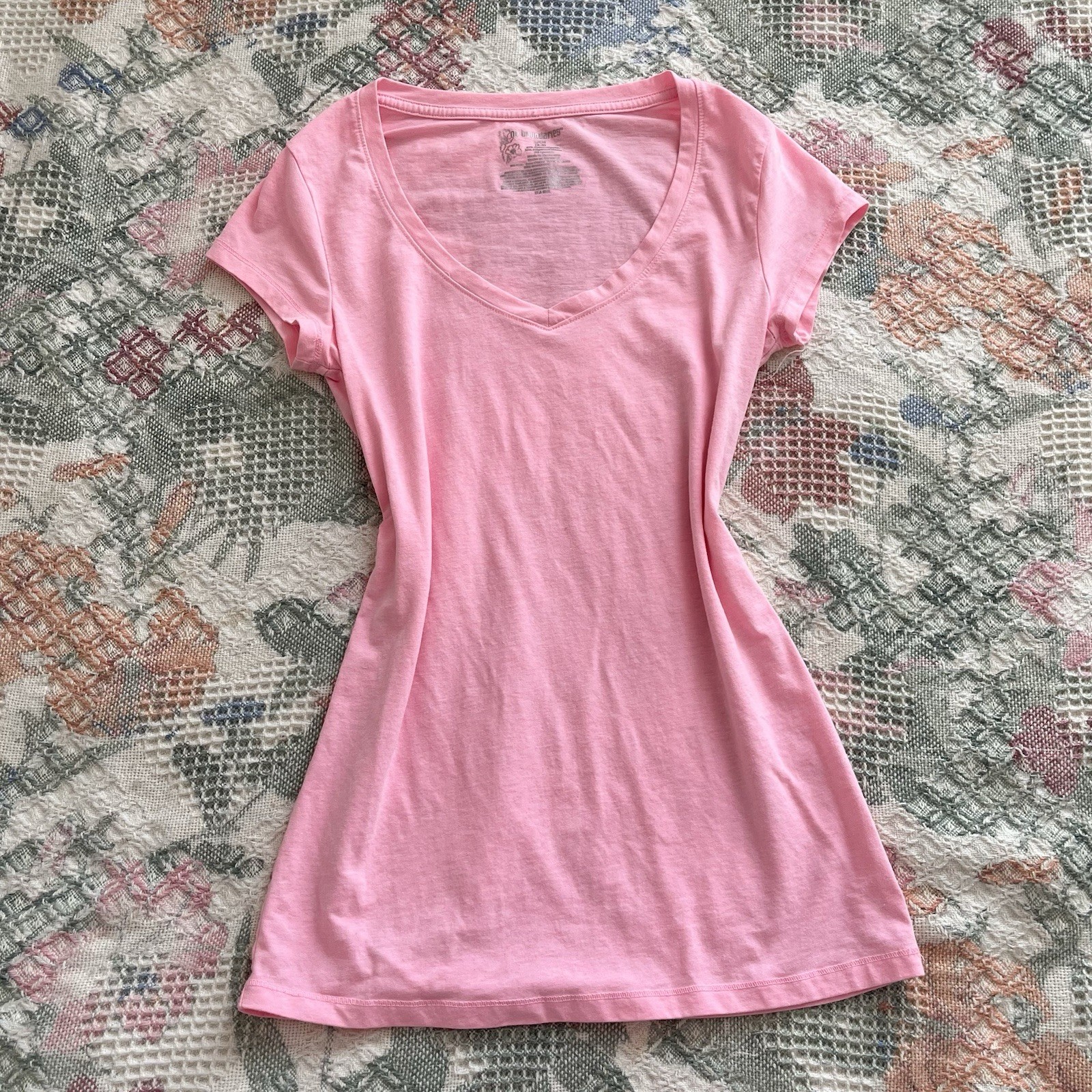 Pink basic vneck tee - image 1