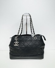 Chanel Quilted Calfskin Leather Chain Shoulder Tote Bag Black Authentic