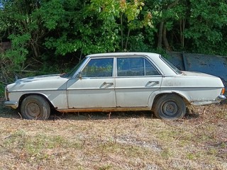 Mercedes /8 Strich 8 W115 Restaurationsobjekt Oldtimer Schlachter