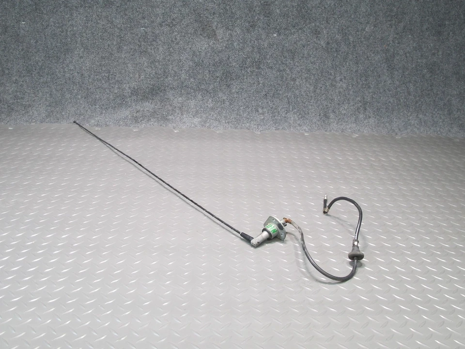 2008-2009 HUMMER H2 FRONT RIGHT FENDER RADIO ANTENNA ASSEMBLY - Image 4 of 4