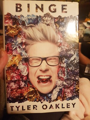 Binge by Tyler Oakley signierte Kopie 1. Auflage gehardcover 2015