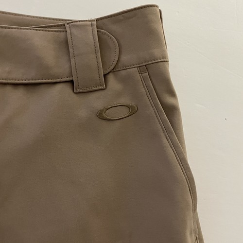 Oakley Womans Golf Shorts Bermuda Hiking Walking 8 Khaki Tan Flat Front Mid-Rise - Picture 2 of 18