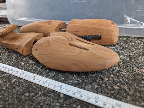 CHURCH'S SHOES CEDAR WOOD STRETCHERS SIZE MEDIUM CHURCH SHOE STRETCHER - Picture 6 of 10