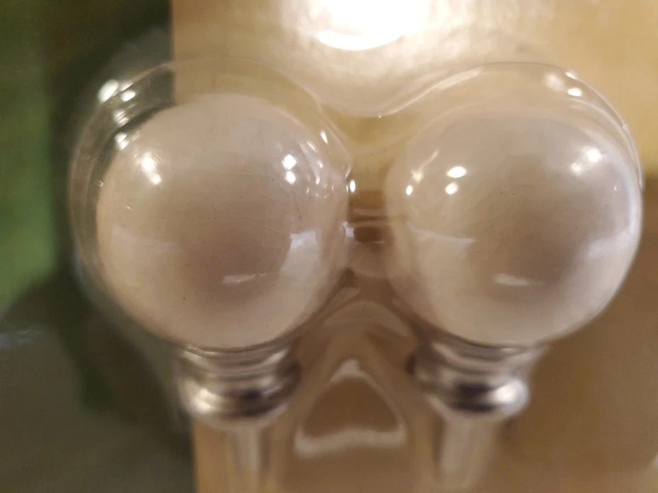 4 tendencias de moda de Kirsch en 2 paquetes acabados decorativos malva claro de 1-5/8 pulgadas Foto 3 de 4