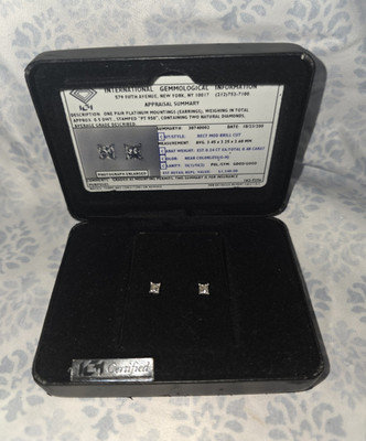 IGI Certified Natural 0.48 CTW Diamond Stud Earrings Platinum PT950 Square