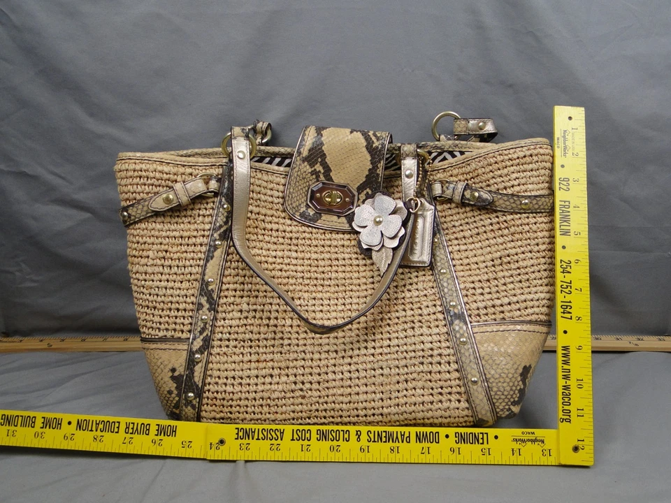 Coach Straw Python Snakeskin Shoulder Bag Handbag Applique Charm Dust Bag - Image 3 of 4