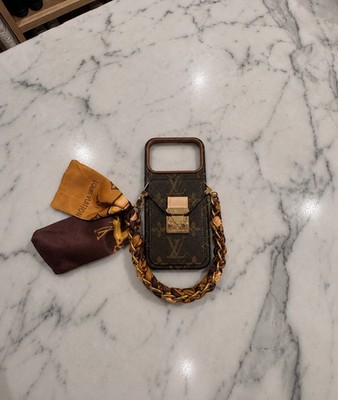 Louis Vuitton iPhone 17 Pro Max Case With Strap And Card Holder