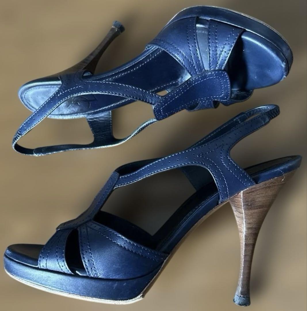 YSL Saint Laurent Sandalo con cinturino a T in pelle blu navy 38