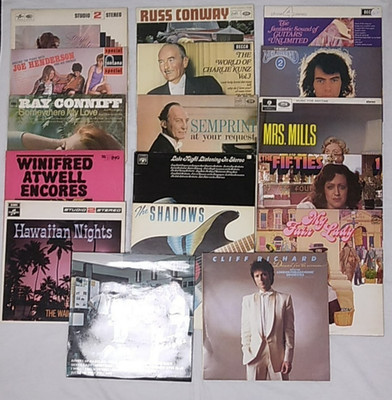 12'' Vinyl Records Bundle Easy Listening Genre - 3.9kg Cliff, Conway, Kunz