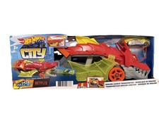 Hot Wheels City Dragon Launch Transporter with Creature Attack Car Mattel NEW