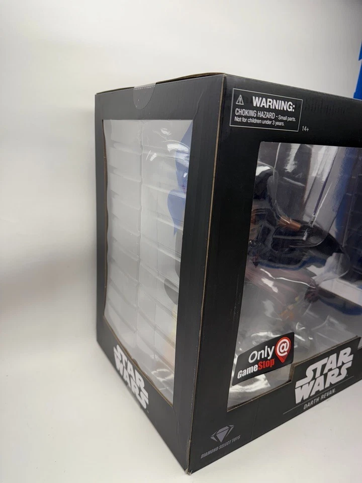 FIGURA STAR WARS DARTH REVAN GAMING GREATS DIAMOND GALLERY GAME STOP Foto 3 de 4