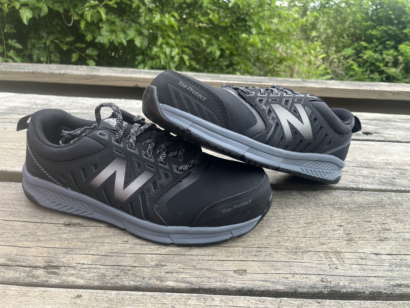 New Balance Mens 510 Work Travail Black 10.5 Slip Oil Resistant Shoes