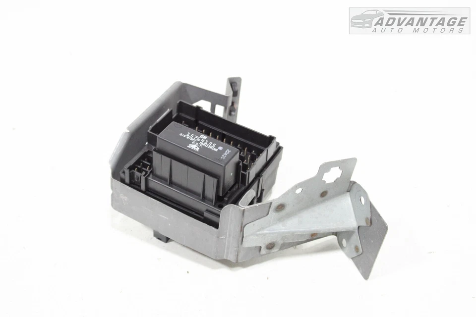 Bloque de conexiones relé caja de fusibles Hummer H2 2003-2007 con soporte 15764135 OEM Foto 2 de 4