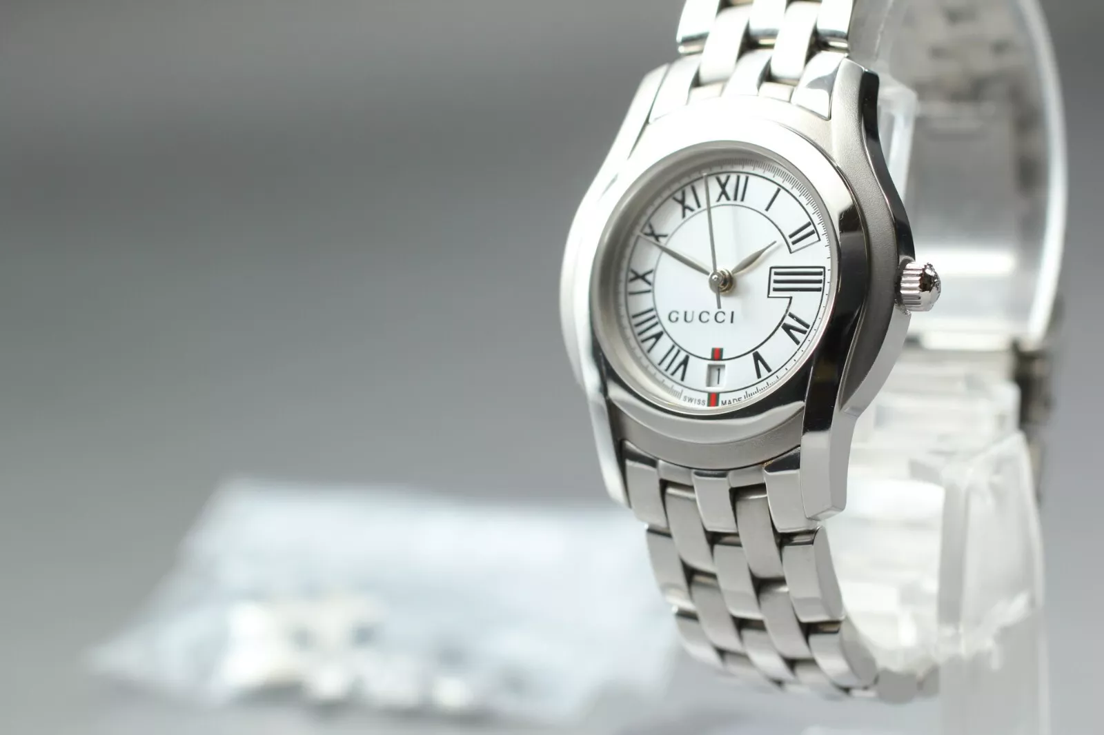 Montre Gucci 5500L Sherry Line classe G argent date romaine femme montre à quartz JAPON