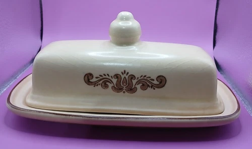 Vintage Pfaltzgraff Village Pattern Brown Covered Butter Dish With Lid 6-28
