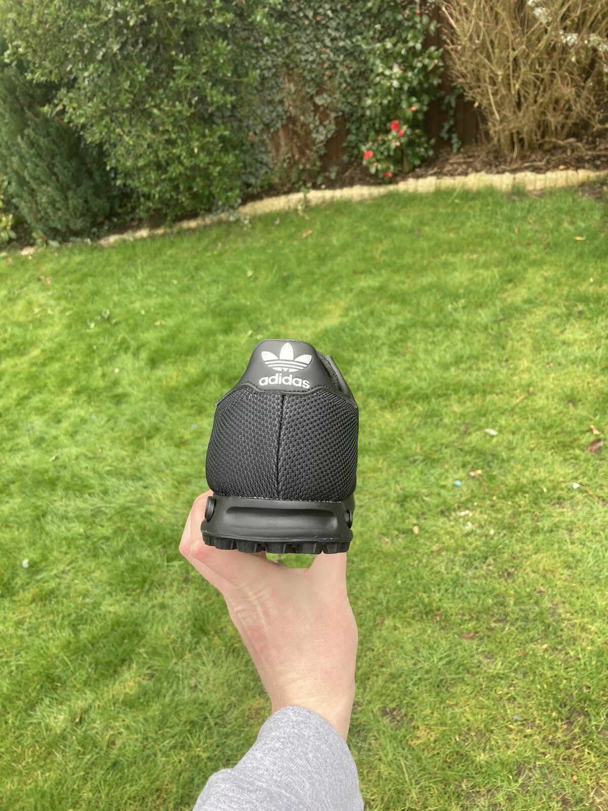 Adidas Originals LA Los Angeles Woven Black Men’s TrainersUK size 10