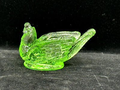 DEGENHART GLASS TRANSLUCENT GREEN BIRD & BERRY OPEN SALT CELLAR #DB48