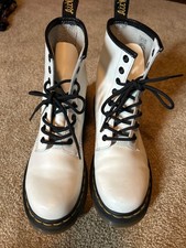 Air Wair Dr Martens Beige Black Lace Boots Womens Size 7