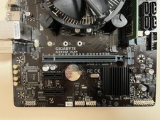 GIGABYTE H310M D2P | i5-9400 | 8GB RAM | SOCK...