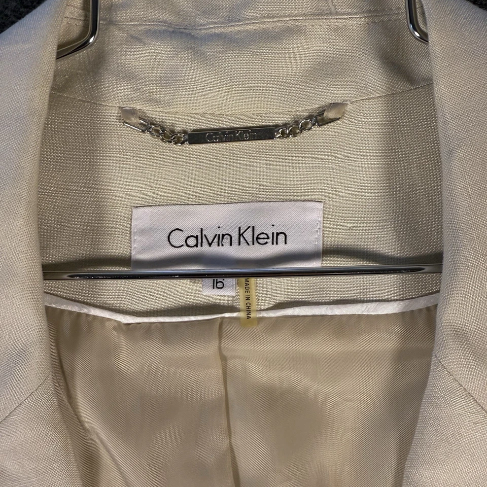 Calvin Klein Cream Blazer, One Button, 2 Pockets, Womens 16 - Image 2 of 4
