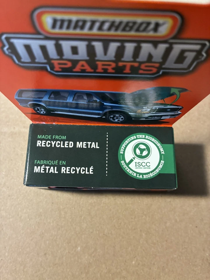 MATCHBOX 2004 FORD EXCURSION and 1994 Ford F-150 SVT Lightning MOVING PARTS 2025 - Image 3 of 4