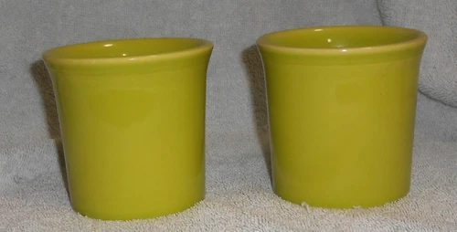 2 FIESTAWARE LIME GREEN 8 OUNCE RING HANDLE MUGS