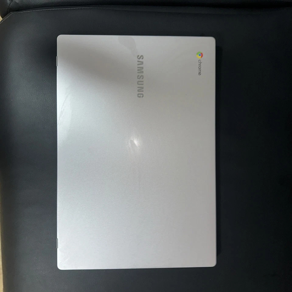 Samsung Galax chrome  (64GB eMMC, Intel inside 4GB RAM) Chrome - Image 2 of 4
